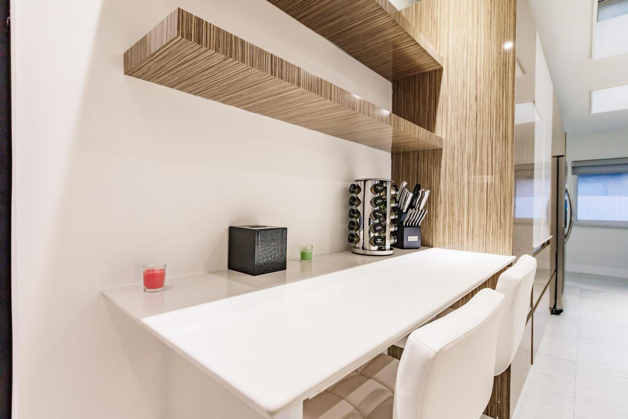 Uhost Ai - Luxurious 5B Home W Pool & Lounge Miami