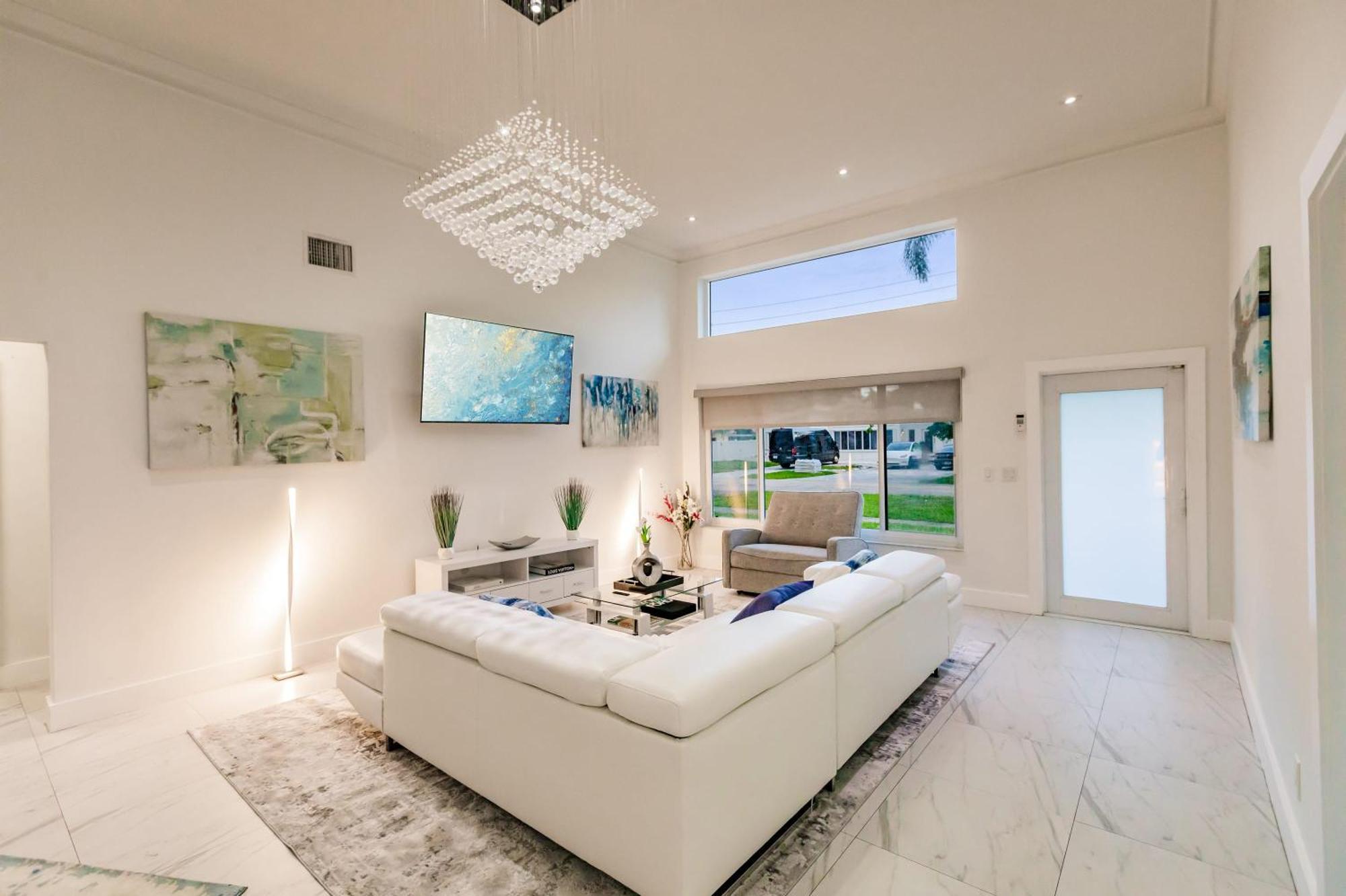 Ferienhaus Uhost Ai - Luxurious 5B Home W Pool & Lounge Miami