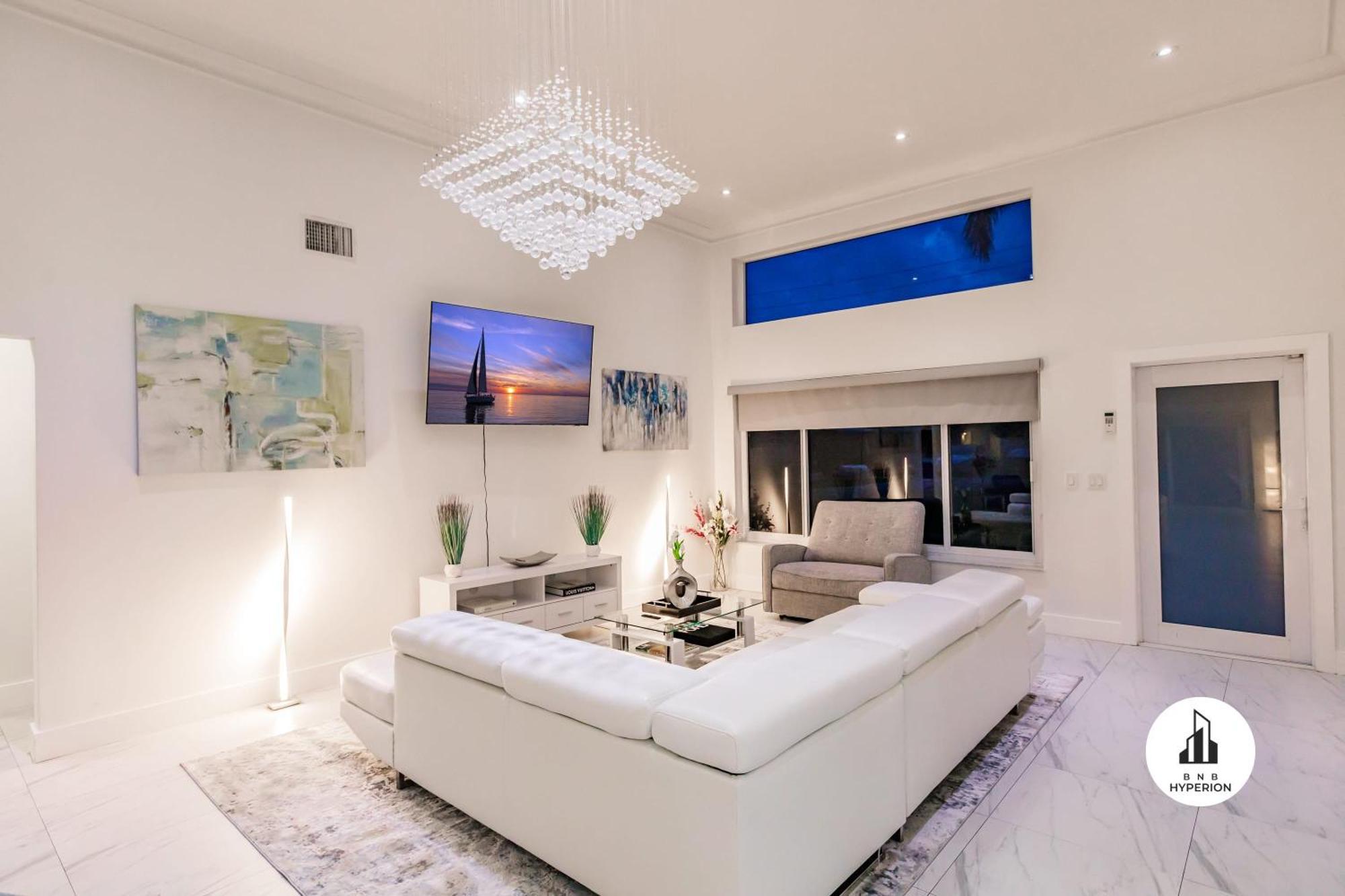 Uhost Ai - Luxurious 5B Home W Pool & Lounge Ferienhaus *
